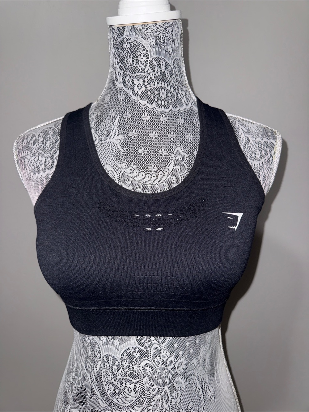 Gymshark Black Seamless Racerback Sports Bra with Vent Detailing